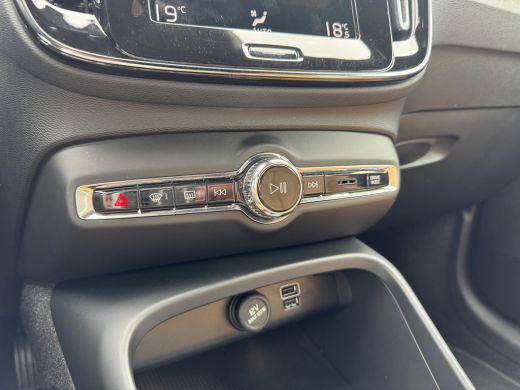 Volvo  XC40 T4 Inscription | Parkeercamera | Keyless entry | Standkachel | ActivLease financial lease