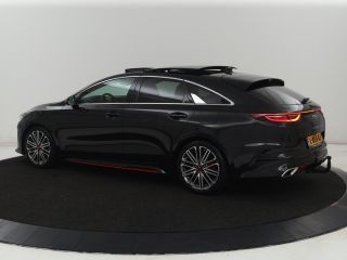 Kia ProCeed 1.6 T-GDI GT | 204pk | Panoramadak | Leder/Alcantara | Stoel & stuurverwarming | Trekhaak | Adapt...