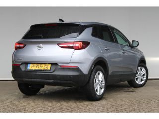 Opel Grandland X 1.2 Turbo Business Edition | Navigatie | Apple carplay & Android auto | Parkeersensoren voor en a...