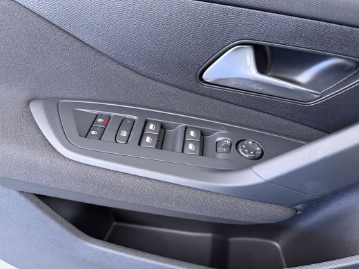 Peugeot 308 Business | Elektrische parkeerrem | Extra getinte achterste zijruiten en achterruit | ISOFIX-beve... ActivLease financial lease