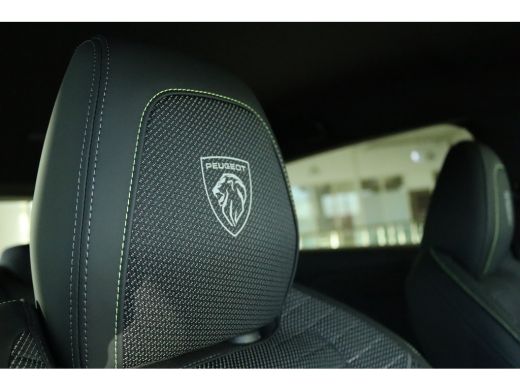 Peugeot 308 GT | Driver Sport Pack | Elektrische parkeerrem | Extra getinte achterste zijruiten en achterruit ActivLease financial lease
