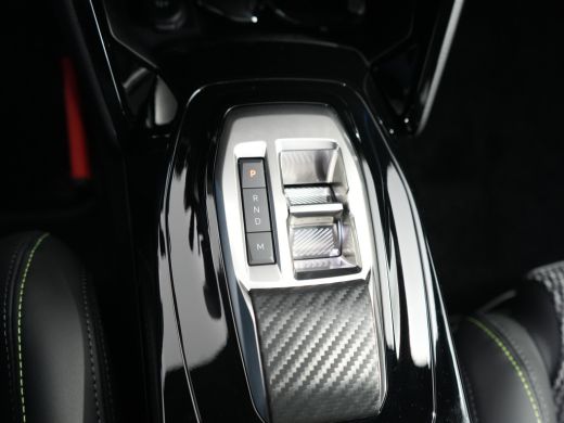 Peugeot 208 GT | Adaptieve cruise control met Stop&Go functie | Armsteunen op de voorportieren bekleed met ku... ActivLease financial lease
