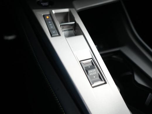 Peugeot 308 GT | Bekleding Alcantara/kunstleder | Driver Sport Pack | Elektrische parkeerrem ActivLease financial lease