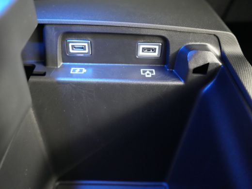 Peugeot 5008 GT Exclusive - Elektrisch | Adaptieve cruise control met Stop&Go functie | LED 3D-achterlichten |... ActivLease financial lease