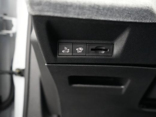 Peugeot 5008 GT Exclusive - Elektrisch | Adaptieve cruise control met Stop&Go functie | LED 3D-achterlichten |... ActivLease financial lease