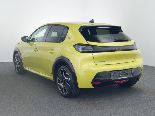 Peugeot e-208 GT | 8 jaar fabrieksgarantie of 160.000 kilometer op het accupakket | Adaptieve cruise control me... ActivLease financial lease
