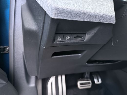 Peugeot e-3008 GT | Elektrische parkeerrem | Extra getinte achterste zijruiten en achterruit ActivLease financial lease