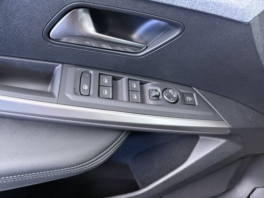 Peugeot e-3008 GT | Elektrische parkeerrem | Extra getinte achterste zijruiten en achterruit ActivLease financial lease