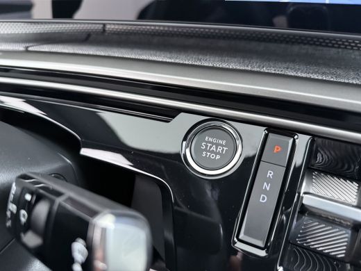Peugeot e-3008 GT | Elektrische parkeerrem | Extra getinte achterste zijruiten en achterruit ActivLease financial lease