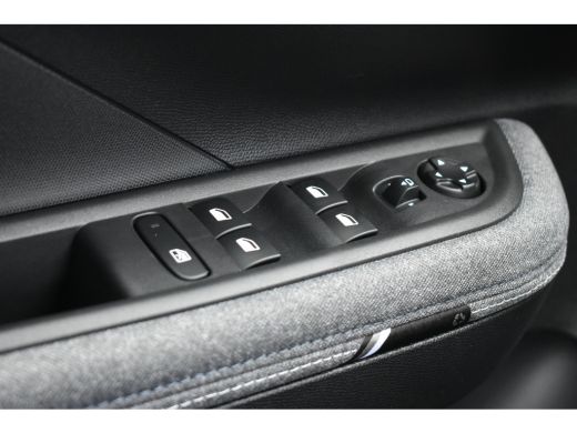 Opel Frontera GS - Electric | 11 kW boordlader | 17" Lichtmetalen velgen in Zwart met 215/60 R17 banden | Achte... ActivLease financial lease