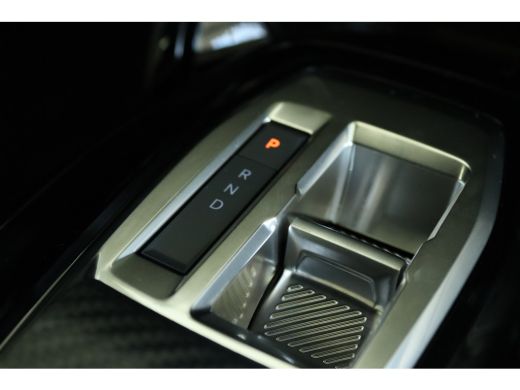 Peugeot 2008 GT | Active Safety Brake met camera en radar (automatisch noodremsysteem) met Distance Alert (waa... ActivLease financial lease