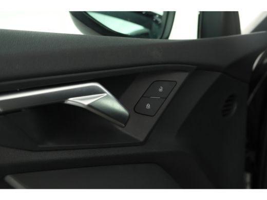 Audi A3 Limousine 30 TFSI S edition S-Line, Volleder, Digital Dash, BOM VOL!! ActivLease financial lease