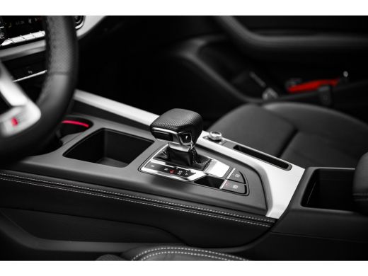 Audi A4 Avant 35 TFSI S edition Competition | S-Line | Achteruitrijcamera | 19" | ActivLease financial lease