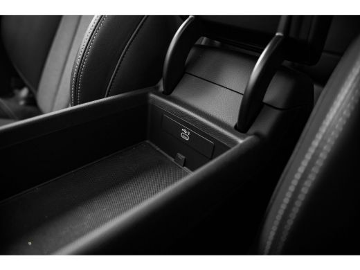 Audi A4 Avant 35 TFSI S edition Competition | S-Line | Achteruitrijcamera | 19" | ActivLease financial lease