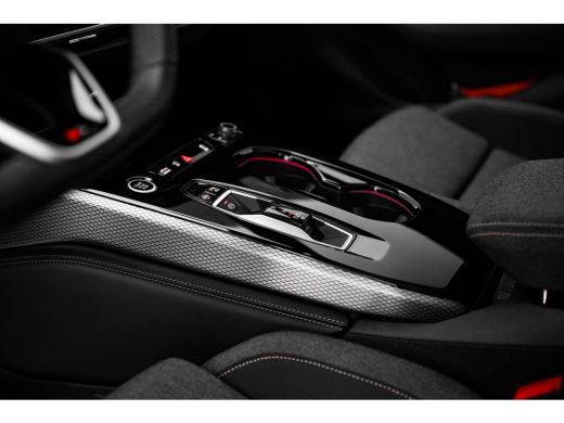 Audi A5 Avant 2.0 e-hybrid quattro S edition | Panoramadak | 360 camera | Passenger Display | Stoelverwar... ActivLease financial lease