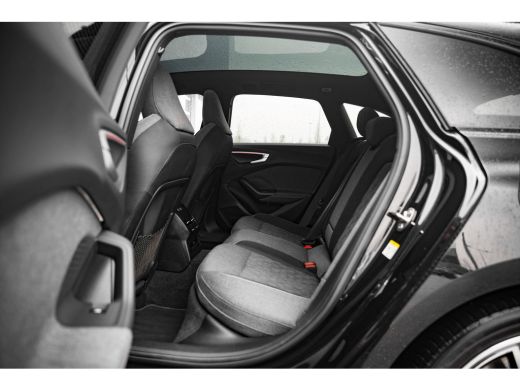 Audi A5 Avant 2.0 e-hybrid quattro S edition | Panoramadak | 360 camera | Passenger Display | Stoelverwar... ActivLease financial lease