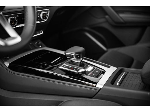 Audi Q5 50 TFSI e S edition | Massagestoelen | Achteruitrijcamera | Stoelverwarming | ACC | ActivLease financial lease