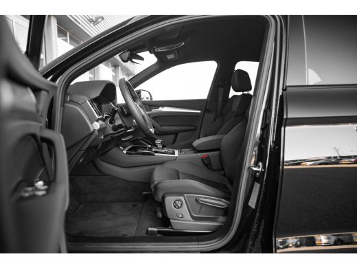 Audi Q5 50 TFSI e S edition | Massagestoelen | Achteruitrijcamera | Stoelverwarming | ACC | ActivLease financial lease