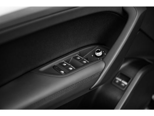 Audi Q5 50 TFSI e S edition | Massagestoelen | Achteruitrijcamera | Stoelverwarming | ACC | ActivLease financial lease