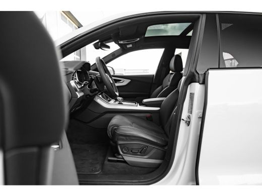 Audi Q8 55 TFSI e quattro Pro Line S 394 PK | Trekhaak | B&O Advanced | Headup Display | Panoramadak | El... ActivLease financial lease