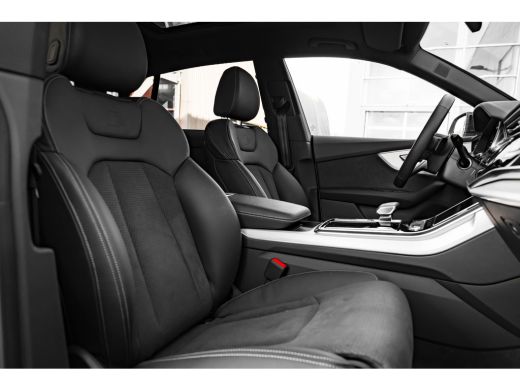 Audi Q8 55 TFSI e quattro Pro Line S 394 PK | Trekhaak | B&O Advanced | Headup Display | Panoramadak | El... ActivLease financial lease