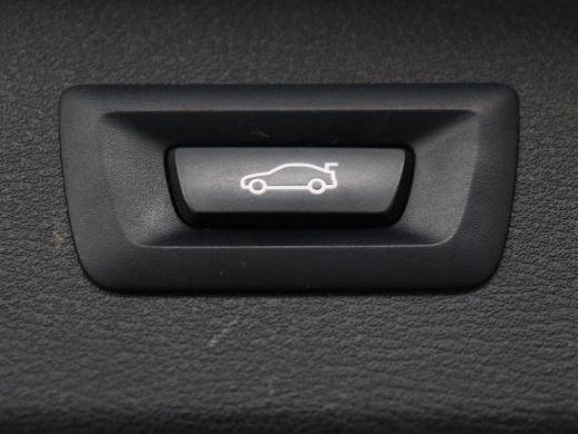 BMW X1 xDrive25e Executive | Leder | Adaptive cruise | Navigatie | 18'' | Full LED | Parkeerhulp | Clima... ActivLease financial lease