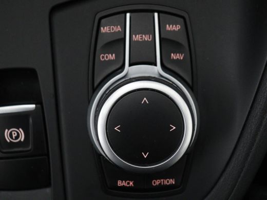 BMW X1 xDrive25e Executive | Leder | Adaptive cruise | Navigatie | 18'' | Full LED | Parkeerhulp | Clima... ActivLease financial lease