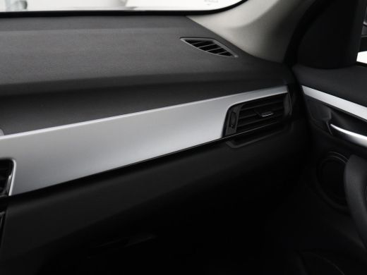 BMW X1 xDrive25e Executive | Leder | Adaptive cruise | Navigatie | 18'' | Full LED | Parkeerhulp | Clima... ActivLease financial lease