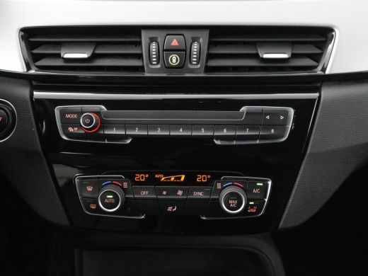 BMW X1 xDrive25e Executive | Leder | Adaptive cruise | Navigatie | 18'' | Full LED | Parkeerhulp | Clima... ActivLease financial lease