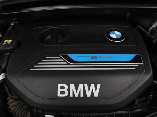 BMW X1 xDrive25e Executive | Leder | Adaptive cruise | Navigatie | 18'' | Full LED | Parkeerhulp | Clima... ActivLease financial lease