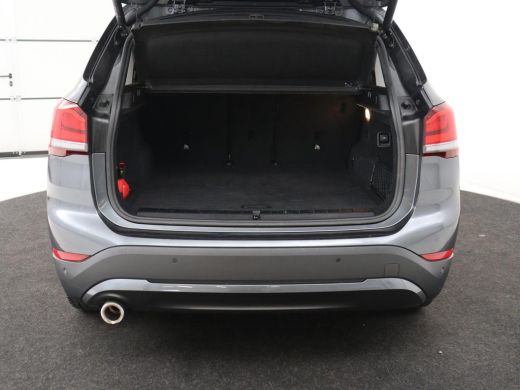 BMW X1 xDrive25e Executive | Leder | Adaptive cruise | Navigatie | 18'' | Full LED | Parkeerhulp | Clima... ActivLease financial lease