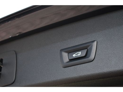 BMW X1 xDrive25e M-Sport Shadowline El-Klep 18inch Stoelverw ActivLease financial lease