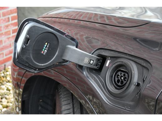 BMW X1 xDrive25e M-Sport Shadowline El-Klep 18inch Stoelverw ActivLease financial lease