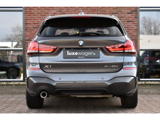 BMW X1 xDrive25e M-Sport Shadowline El-Klep 18inch Stoelverw ActivLease financial lease