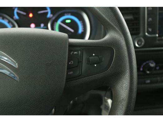 Citroën &euml;-Jumpy 75 kWh L3H1 | Snelladen | SOH 91% | Airco | Cruise | Camera | Carplay | Trekhaak ActivLease financial lease