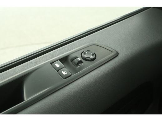 Citroën &euml;-Jumpy 75 kWh L3H1 | Snelladen | SOH 91% | Airco | Cruise | Camera | Carplay | Trekhaak ActivLease financial lease