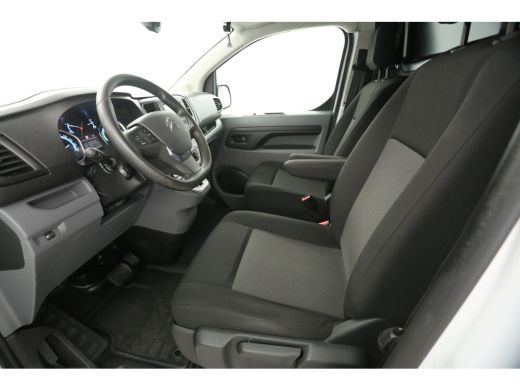 Citroën &euml;-Jumpy 75 kWh L3H1 | Snelladen | SOH 91% | Airco | Cruise | Camera | Carplay | Trekhaak ActivLease financial lease