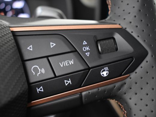 CUPRA Leon Sportstourer 1.5 e-Hybrid VZ 272PK DSG/AUTO | Trekhaak | Sennheiser audio | Dodehoekdetectie | Camera achter |... ActivLease financial lease