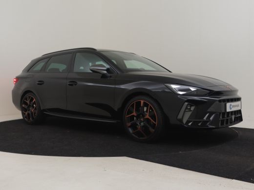 CUPRA Leon Sportstourer 1.5 e-Hybrid VZ 272PK DSG/AUTO | Trekhaak | Sennheiser audio | Dodehoekdetectie | Camera achter |... ActivLease financial lease