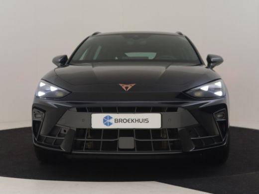 CUPRA Leon Sportstourer 1.5 e-Hybrid VZ 272PK DSG/AUTO | Trekhaak | Sennheiser audio | Dodehoekdetectie | Camera achter |... ActivLease financial lease
