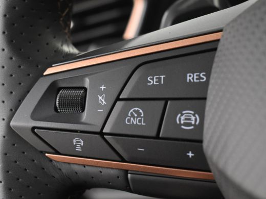 CUPRA Leon Sportstourer 1.5 e-Hybrid VZ 272PK DSG/AUTO | Trekhaak | Sennheiser audio | Dodehoekdetectie | Camera achter |... ActivLease financial lease