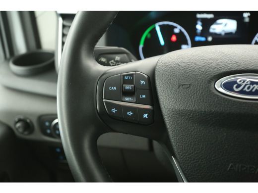 Ford E-Transit 350 L2H2 68 kWh | Snelladen | SOH 97% | Clima | Camera | Cruise | Carplay | Navi | Parkeersens. ActivLease financial lease