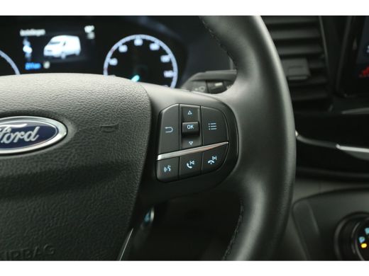 Ford E-Transit 350 L2H2 68 kWh | Snelladen | SOH 97% | Clima | Camera | Cruise | Carplay | Navi | Parkeersens. ActivLease financial lease