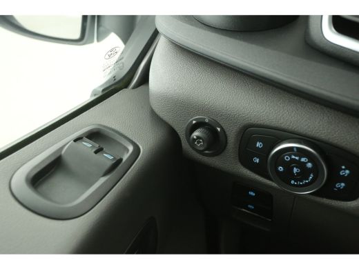 Ford E-Transit 350 L2H2 68 kWh | Snelladen | SOH 97% | Clima | Camera | Cruise | Carplay | Navi | Parkeersens. ActivLease financial lease