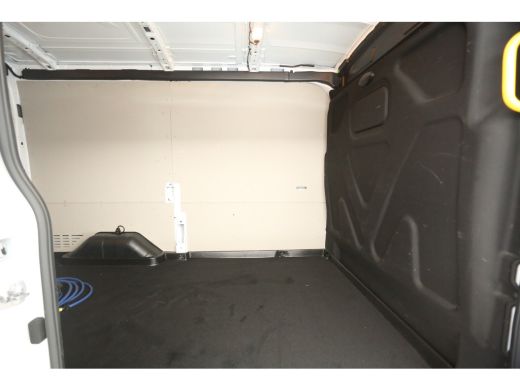 Ford E-Transit 350 L2H2 68 kWh | Snelladen | SOH 97% | Clima | Camera | Cruise | Carplay | Navi | Parkeersens. ActivLease financial lease