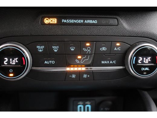 Ford Focus 1.0 Ecoboost Hybrid Active Business 125pk | Adative Cruise | Camera ActivLease financial lease