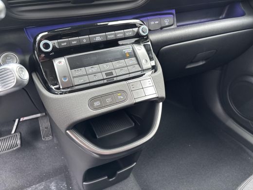 Hyundai Inster Evolve Sky 49 kWh | Uit voorraad leverbaar! | Winterpack | Apple Carplay/Android Auto | 360 grade... ActivLease financial lease