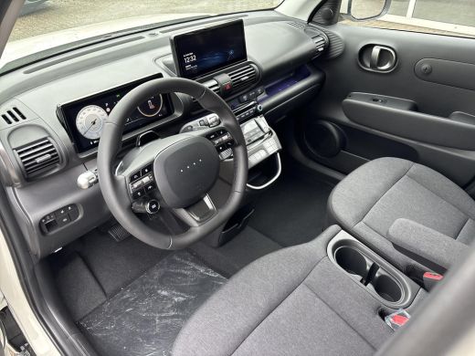Hyundai Inster Evolve Sky 49 kWh | Uit voorraad leverbaar! | Winterpack | Apple Carplay/Android Auto | 360 grade... ActivLease financial lease