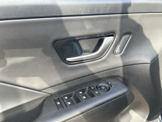 Hyundai Kona 1.6 GDI HEV Premium | Rijklaarprijs! ActivLease financial lease