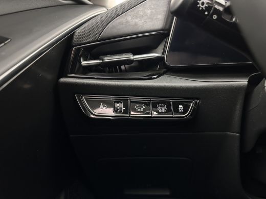 Kia Niro 1.6 GDi Hybrid Dynamic Plus Line (INCL-BTW) Aut. *PANO | HEAD-UP | LEATHER | DIGI-COCKPIT | NAVI-... ActivLease financial lease